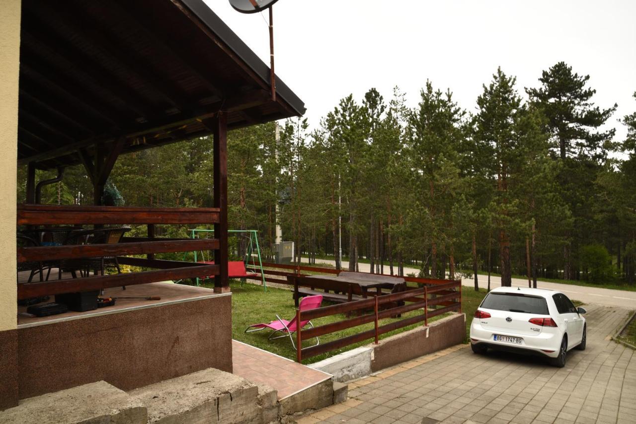 Вилла Vikendica Maksimovic - Tara - Primamo Vaucere Калуджерске Баре Экстерьер фото