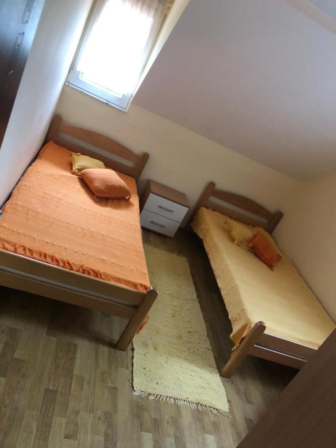 Вилла Vikendica Maksimovic - Tara - Primamo Vaucere Калуджерске Баре Экстерьер фото